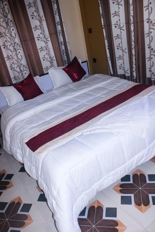 Hotel Flycatcher Chitwan- A Jungle Safari Home Sauraha Exterior foto