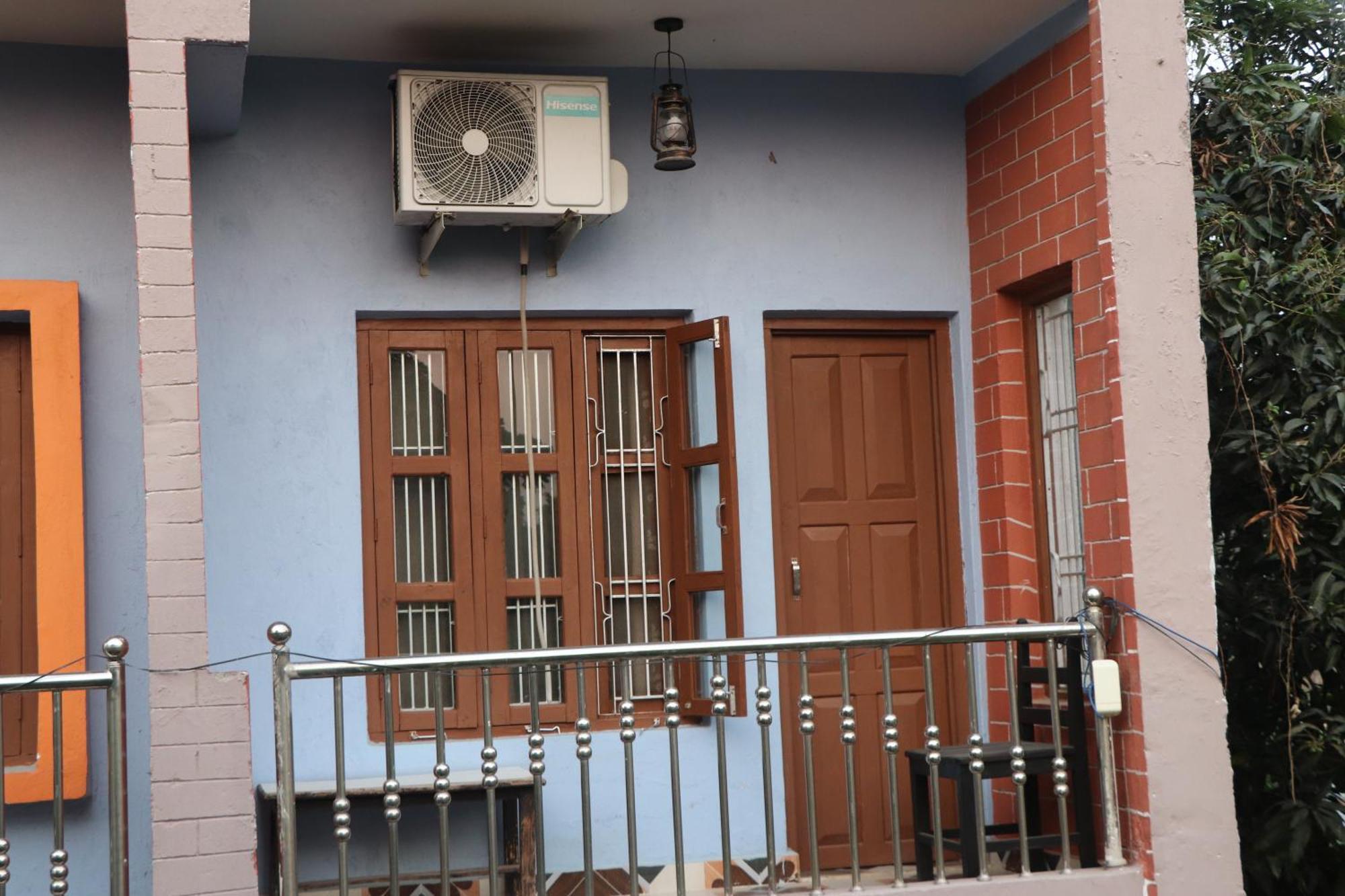 Hotel Flycatcher Chitwan- A Jungle Safari Home Sauraha Exterior foto