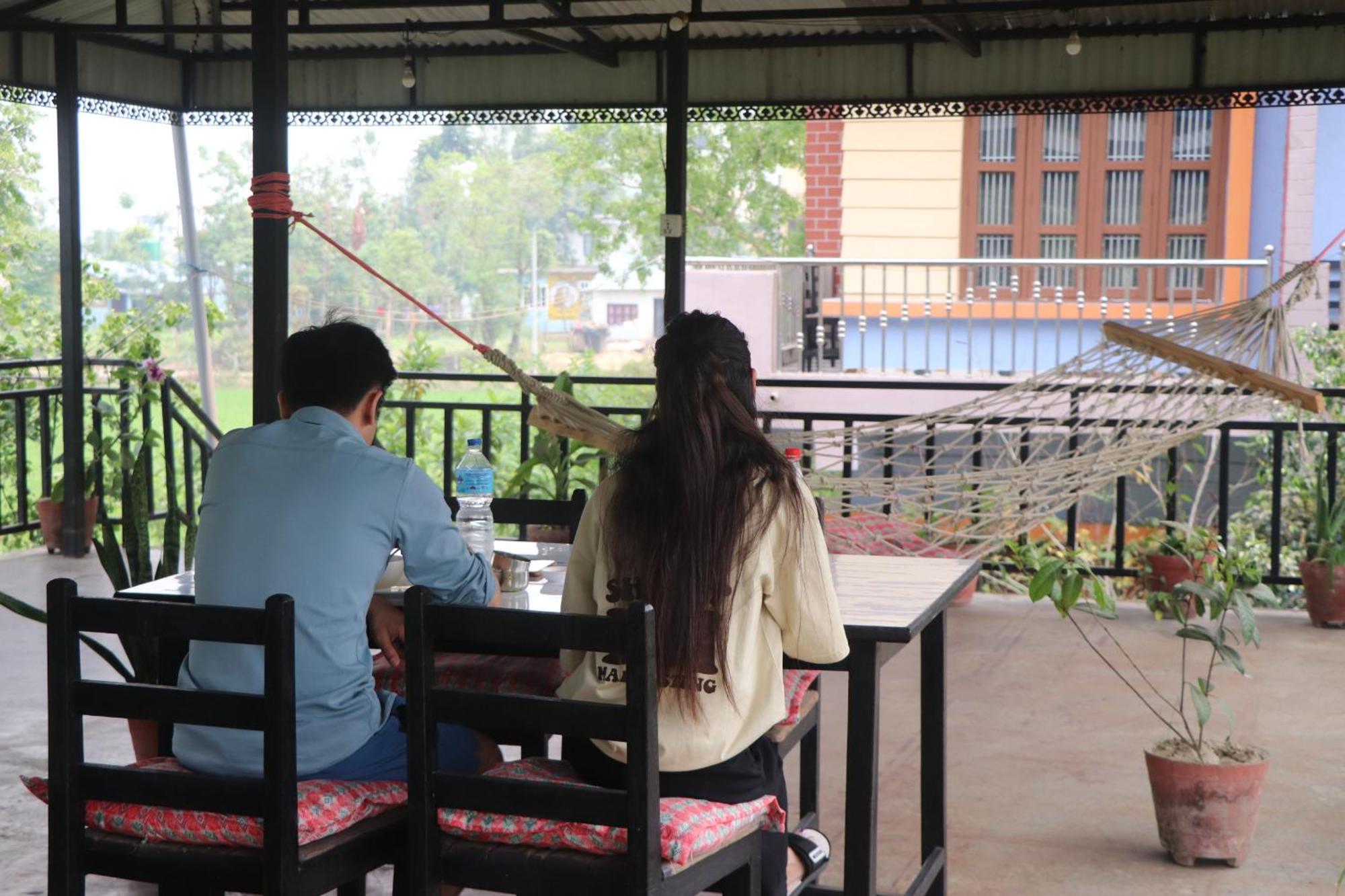 Hotel Flycatcher Chitwan- A Jungle Safari Home Sauraha Exterior foto
